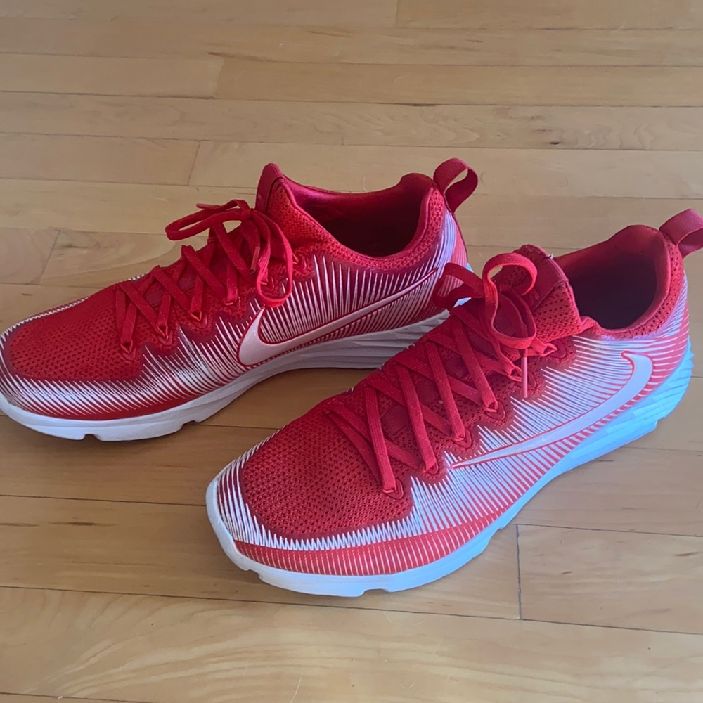 EUC NIKE vapor speed football shoes